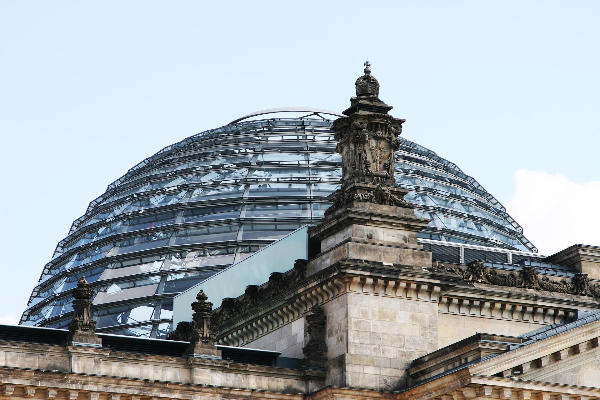 Das Bild zeigt die obere Aufnahme des Deutschen Bundestages.