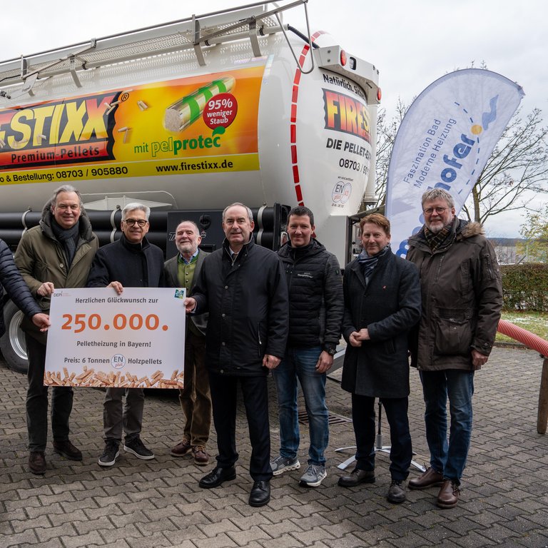 Inbetriebnahme der 250.000sten Pelletheizung in Bayern